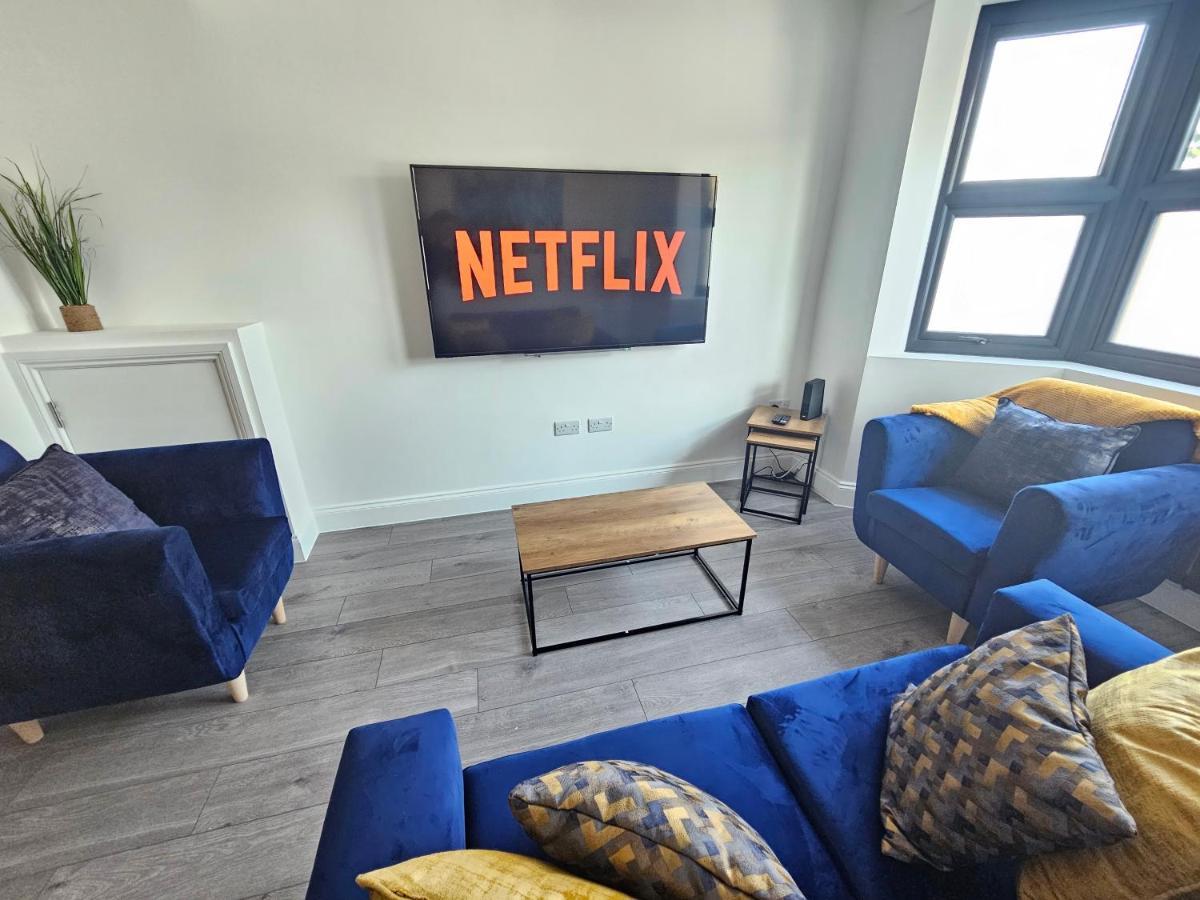 Spacious 4Br House, London, Sleeps 9, Parking Available 外观 照片
